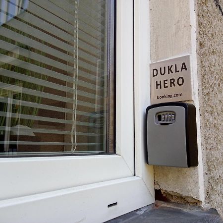 Dukla Hero Olomouc Buitenkant foto